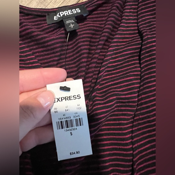 NWT express top, size small - Picture 2 of 3